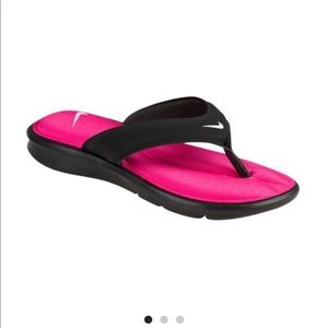 Nike comfort bed flip flops ✨